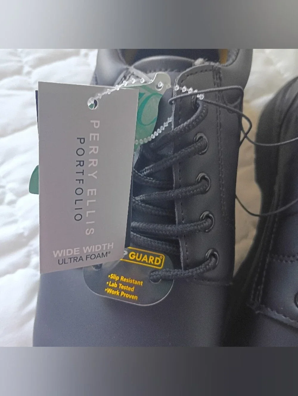 Perry Ellis cushioned work
